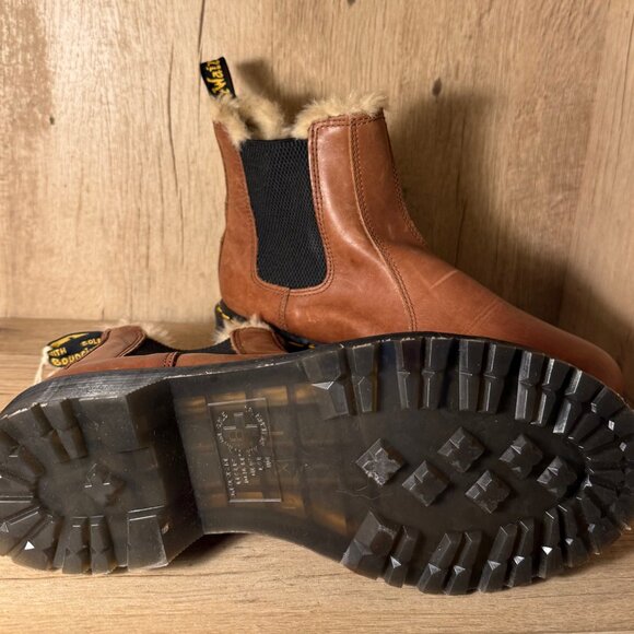 Dr. Marten Women's 2976 Leonore Fur Lined Boot - Picture 6 of 6